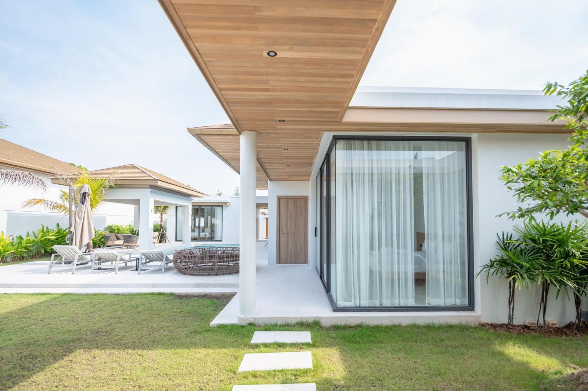 Mouana Breeze Mai Khao Vip 4-bedroom Pool 9911 Villa Phuket
